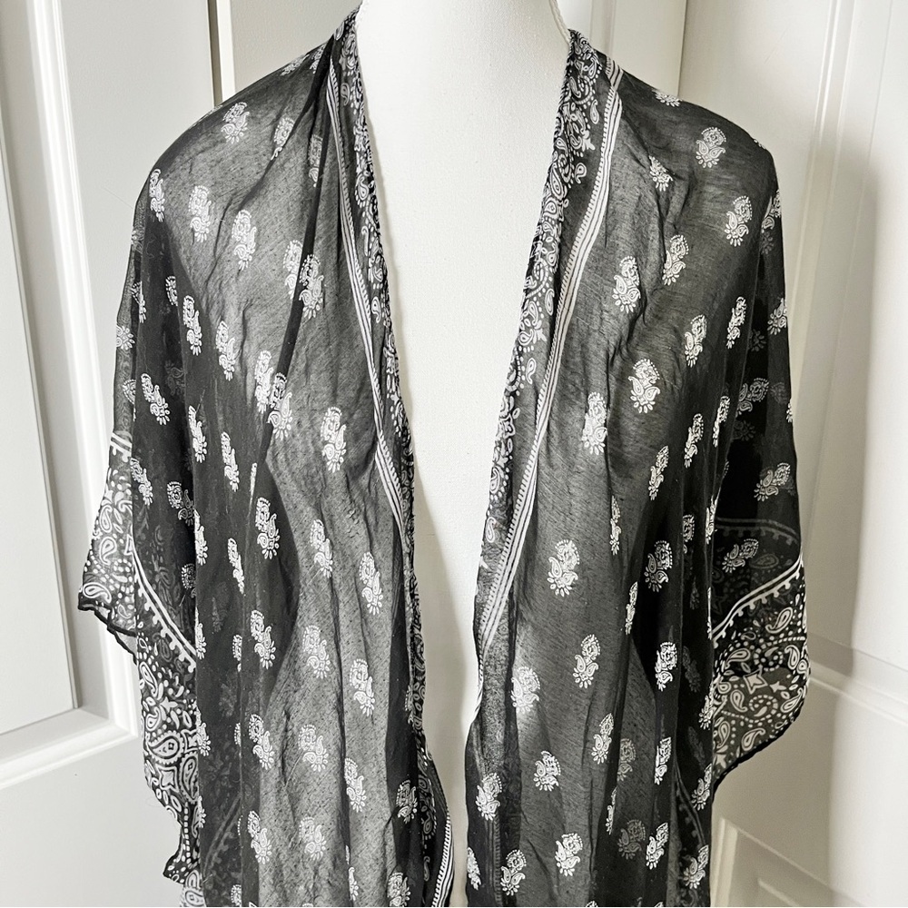 Versatile Sheer Bandanna Print Kimono Coverup - Black and White - Medium - Picture 3 of 10